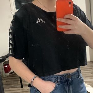 Black kappa cropped tee with banda logo